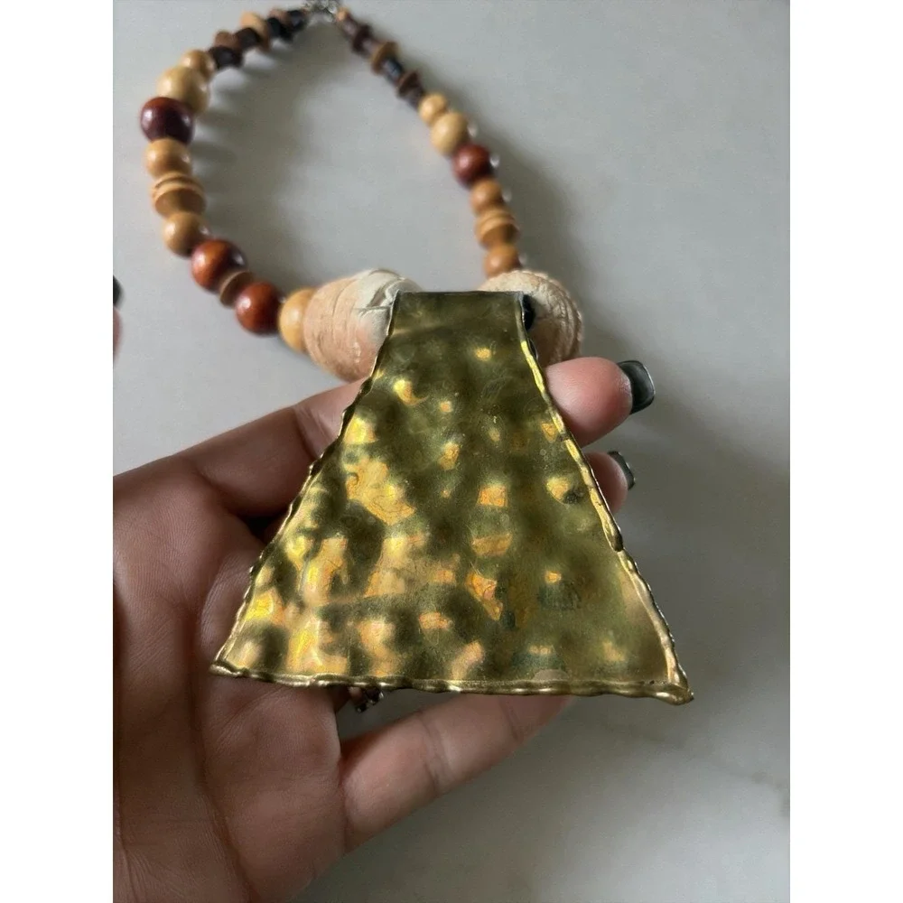 Vintage Chunky Wood Bead Necklace Hammered Brass LG Pendant Boho Statement 10" - Picture 7 of 7